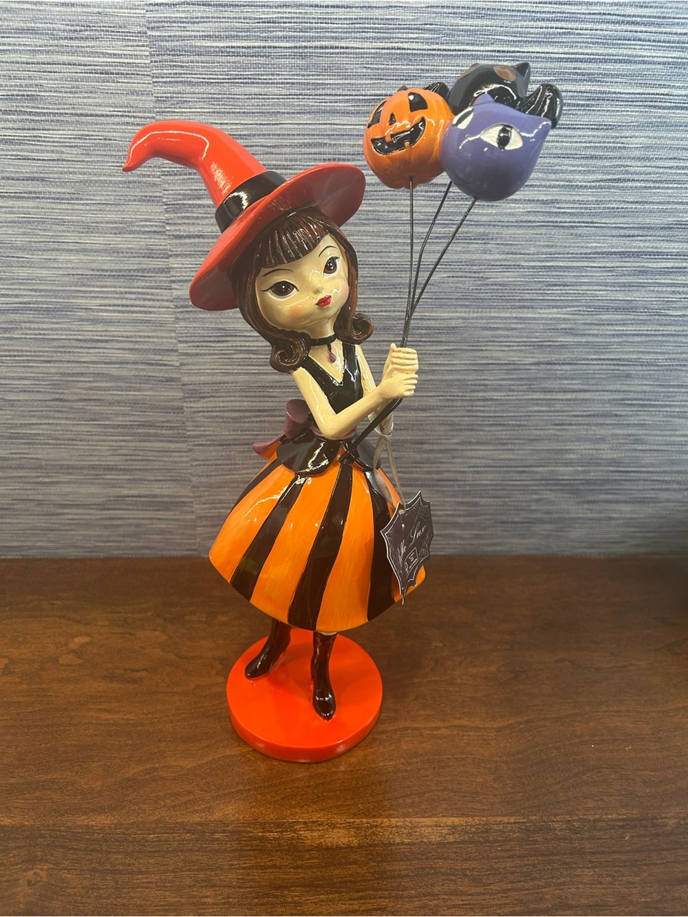 NWT Bella Luxx witch holding three balloons viral Halloween
